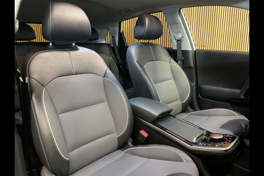 Kia e-Niro DynamicPlusLine 39 kWh|100% SOH|1/2 LEDER|DAKJE|ACC|STOEL+STUURVERW.|CARPLAY|CAMERA|CLIMA+CRUISE|VESS|NAP|NL|INCL.BTW|