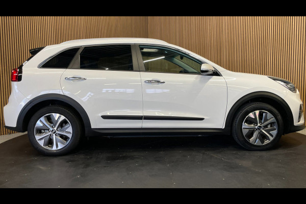 Kia e-Niro DynamicPlusLine 39 kWh|100% SOH|1/2 LEDER|DAKJE|ACC|STOEL+STUURVERW.|CARPLAY|CAMERA|CLIMA+CRUISE|VESS|NAP|NL|INCL.BTW|