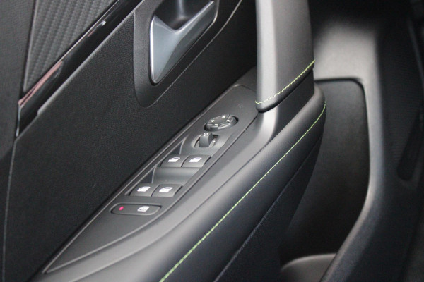 Peugeot 208 1.2 Hybrid 145PK AUTOMAAT GT | CAMERA VOOR + ACHTER | NAVIGATIE | DRAADLOZE APPLE CARPLAY/ANDROID AUTO | FULL LED KOPLAMPEN | LICHTMETALEN VELGEN 17" | DODEHOEK DETECTIE | DRAADLOZE TELEFOONLADER | KEYLESS ENTRY/START | DAB+ RADIO | ADAPTIVE CRUISE CONTROL | CLIMATE CONTROL |