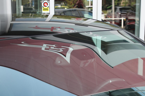 Peugeot 208 1.2 Hybrid 145PK AUTOMAAT GT | CAMERA VOOR + ACHTER | NAVIGATIE | DRAADLOZE APPLE CARPLAY/ANDROID AUTO | FULL LED KOPLAMPEN | LICHTMETALEN VELGEN 17" | DODEHOEK DETECTIE | DRAADLOZE TELEFOONLADER | KEYLESS ENTRY/START | DAB+ RADIO | ADAPTIVE CRUISE CONTROL | CLIMATE CONTROL |