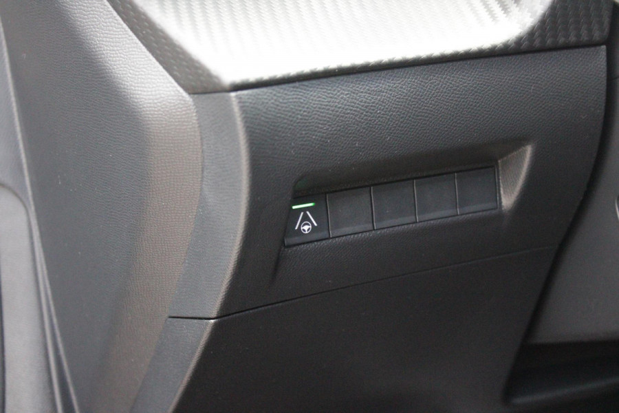 Peugeot 208 1.2 Hybrid 145PK AUTOMAAT GT | CAMERA VOOR + ACHTER | NAVIGATIE | DRAADLOZE APPLE CARPLAY/ANDROID AUTO | FULL LED KOPLAMPEN | LICHTMETALEN VELGEN 17" | DODEHOEK DETECTIE | DRAADLOZE TELEFOONLADER | KEYLESS ENTRY/START | DAB+ RADIO | ADAPTIVE CRUISE CONTROL | CLIMATE CONTROL |