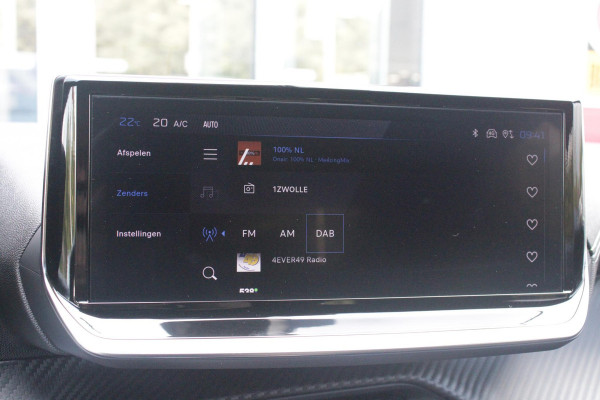 Peugeot 208 1.2 Hybrid 145PK AUTOMAAT GT | CAMERA VOOR + ACHTER | NAVIGATIE | DRAADLOZE APPLE CARPLAY/ANDROID AUTO | FULL LED KOPLAMPEN | LICHTMETALEN VELGEN 17" | DODEHOEK DETECTIE | DRAADLOZE TELEFOONLADER | KEYLESS ENTRY/START | DAB+ RADIO | ADAPTIVE CRUISE CONTROL | CLIMATE CONTROL |