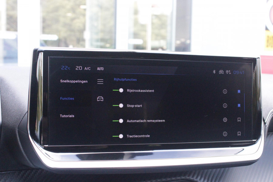 Peugeot 208 1.2 Hybrid 145PK AUTOMAAT GT | CAMERA VOOR + ACHTER | NAVIGATIE | DRAADLOZE APPLE CARPLAY/ANDROID AUTO | FULL LED KOPLAMPEN | LICHTMETALEN VELGEN 17" | DODEHOEK DETECTIE | DRAADLOZE TELEFOONLADER | KEYLESS ENTRY/START | DAB+ RADIO | ADAPTIVE CRUISE CONTROL | CLIMATE CONTROL |