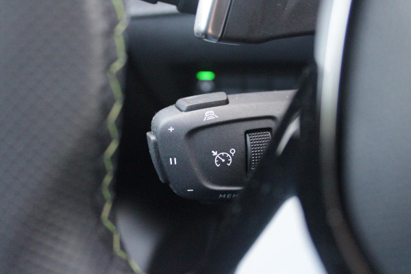 Peugeot 208 1.2 Hybrid 145PK AUTOMAAT GT | CAMERA VOOR + ACHTER | NAVIGATIE | DRAADLOZE APPLE CARPLAY/ANDROID AUTO | FULL LED KOPLAMPEN | LICHTMETALEN VELGEN 17" | DODEHOEK DETECTIE | DRAADLOZE TELEFOONLADER | KEYLESS ENTRY/START | DAB+ RADIO | ADAPTIVE CRUISE CONTROL | CLIMATE CONTROL |