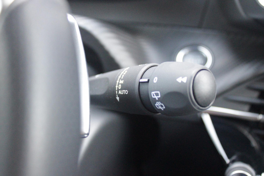 Peugeot 208 1.2 Hybrid 145PK AUTOMAAT GT | CAMERA VOOR + ACHTER | NAVIGATIE | DRAADLOZE APPLE CARPLAY/ANDROID AUTO | FULL LED KOPLAMPEN | LICHTMETALEN VELGEN 17" | DODEHOEK DETECTIE | DRAADLOZE TELEFOONLADER | KEYLESS ENTRY/START | DAB+ RADIO | ADAPTIVE CRUISE CONTROL | CLIMATE CONTROL |