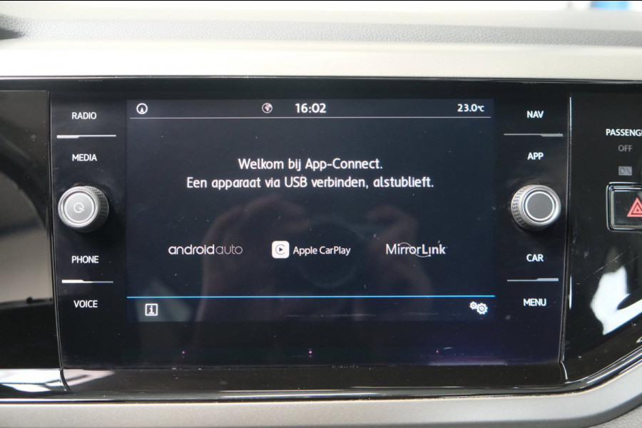 Volkswagen Polo 1.0 TSI Comfortline - N.A.P. Airco, Cruise, PDC, Navi, Carplay.
