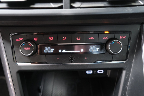 Volkswagen Polo 1.0 TSI Highline Business R-Line - N.A.P. Airco, Cruise, Carplay, Navi, PDC.