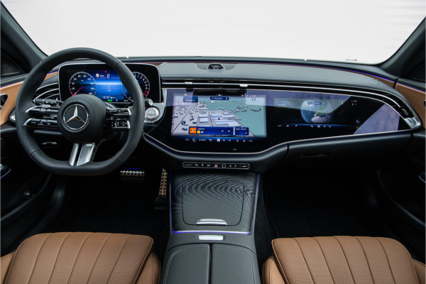 Mercedes-Benz E-Klasse Estate 300 e AMG Premium, Hyperscreen, Pano, Nightpakket, Distronic, 20"