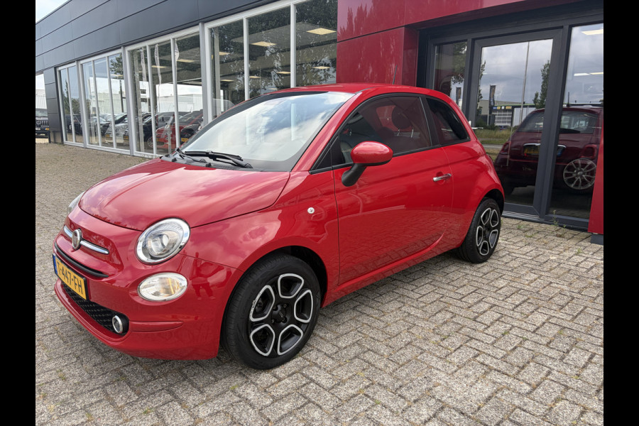 Fiat 500 1.0 Hybrid Club | Parkeersensoren | Apple/Android CarPlay | Licht/Regen Sensor
