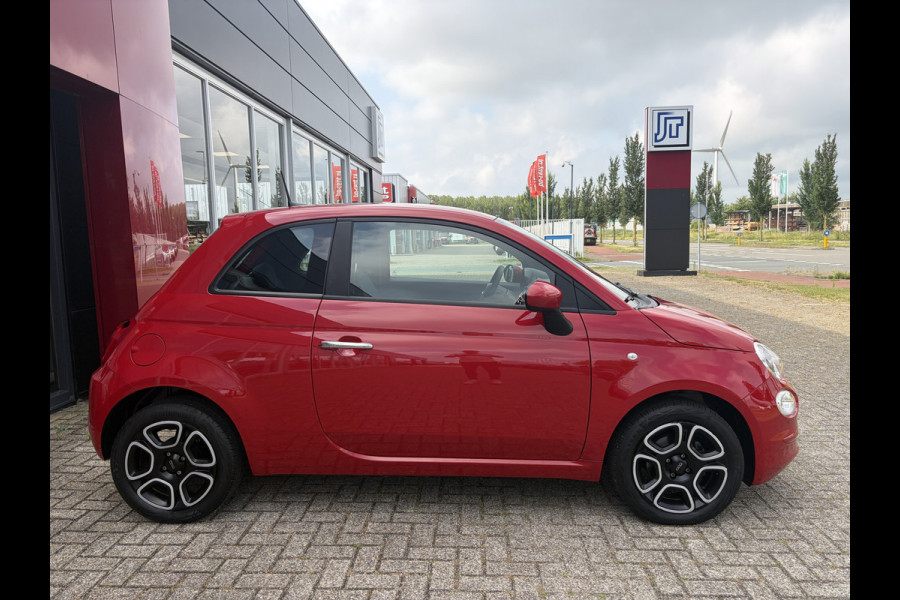 Fiat 500 1.0 Hybrid Club | Parkeersensoren | Apple/Android CarPlay | Licht/Regen Sensor