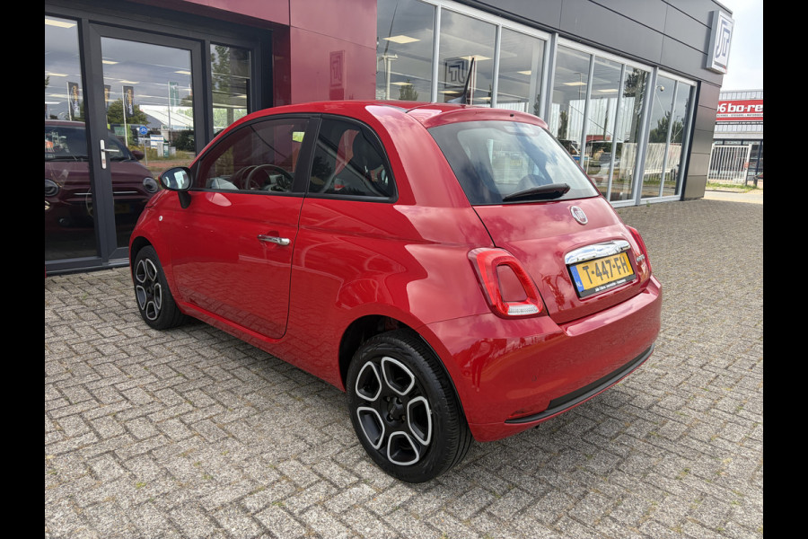 Fiat 500 1.0 Hybrid Club | Parkeersensoren | Apple/Android CarPlay | Licht/Regen Sensor