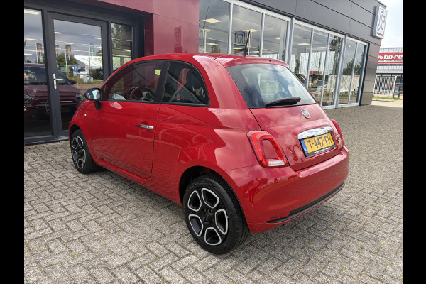 Fiat 500 1.0 Hybrid Club | Parkeersensoren | Apple/Android CarPlay | Licht/Regen Sensor