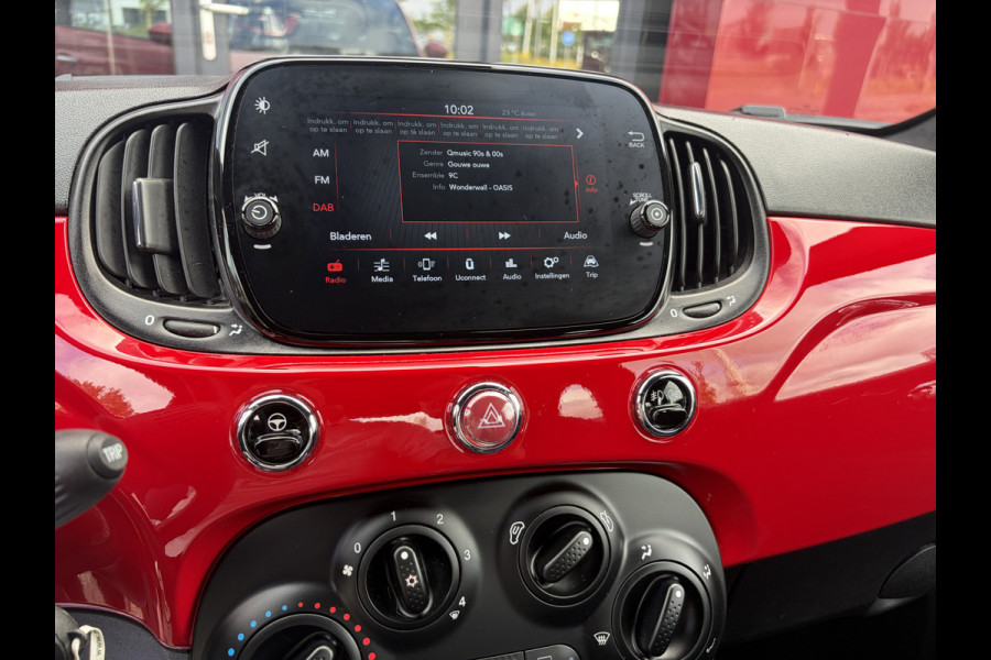 Fiat 500 1.0 Hybrid Club | Parkeersensoren | Apple/Android CarPlay | Licht/Regen Sensor