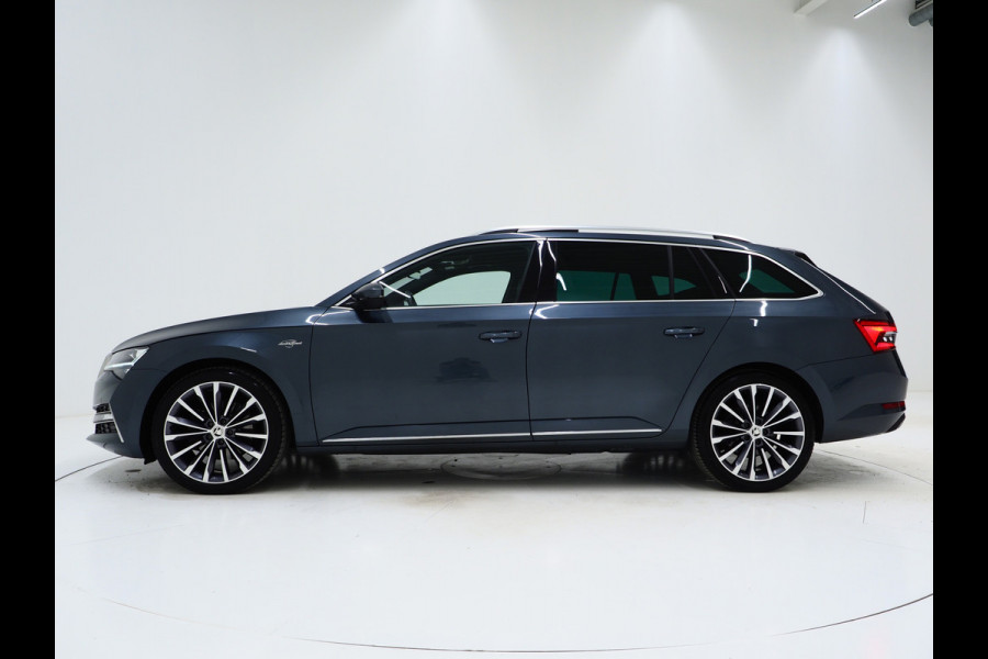 Škoda Superb Combi 1.4 TSI iV Laurin & Klement | Panoramadak | Leder | Trekhaak | Massage | Camera | Keyless | Canton | Carplay