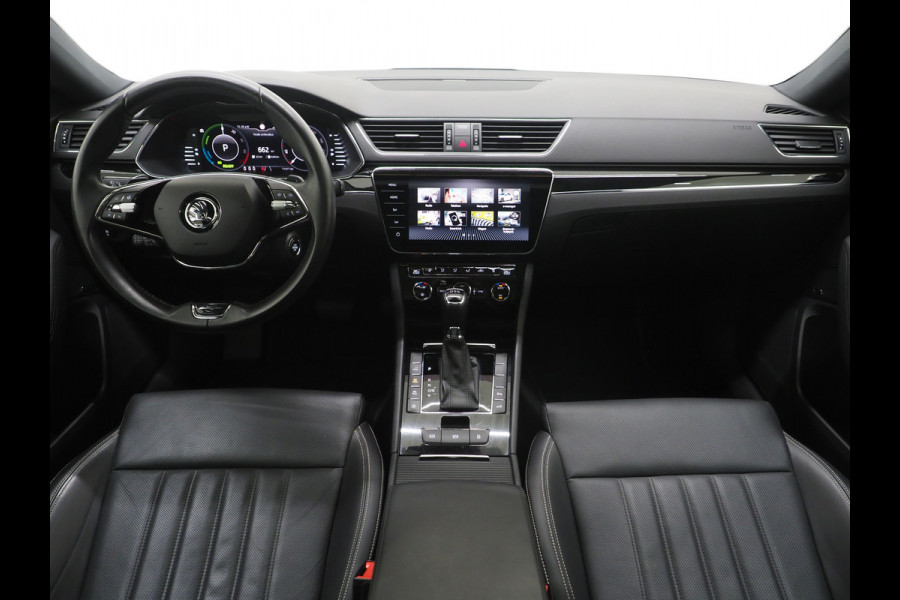 Škoda Superb Combi 1.4 TSI iV Laurin & Klement | Panoramadak | Leder | Trekhaak | Massage | Camera | Keyless | Canton | Carplay