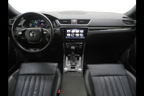 Škoda Superb Combi 1.4 TSI iV Laurin & Klement | Panoramadak | Leder | Trekhaak | Massage | Camera | Keyless | Canton | Carplay