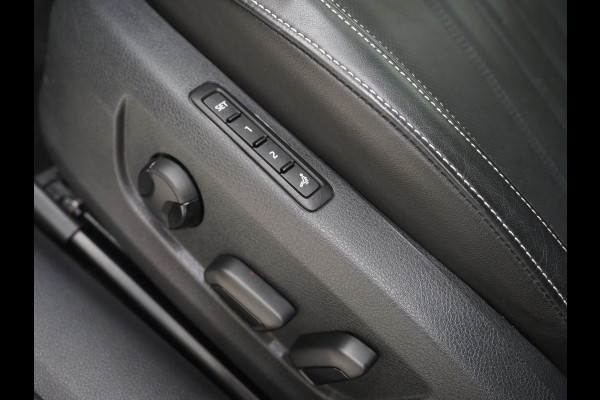 Škoda Superb Combi 1.4 TSI iV Laurin & Klement | Panoramadak | Leder | Trekhaak | Massage | Camera | Keyless | Canton | Carplay