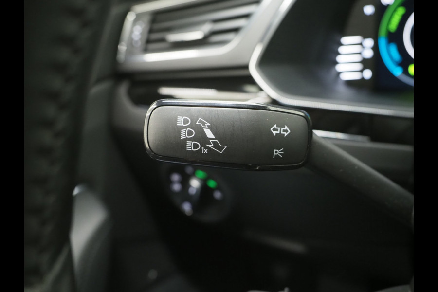 Škoda Superb Combi 1.4 TSI iV Laurin & Klement | Panoramadak | Leder | Trekhaak | Massage | Camera | Keyless | Canton | Carplay