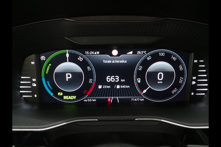 Škoda Superb Combi 1.4 TSI iV Laurin & Klement | Panoramadak | Leder | Trekhaak | Massage | Camera | Keyless | Canton | Carplay