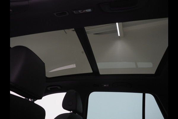 Škoda Superb Combi 1.4 TSI iV Laurin & Klement | Panoramadak | Leder | Trekhaak | Massage | Camera | Keyless | Canton | Carplay