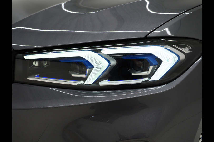 BMW 3 Serie Touring 320e xDrive LCI Shadowline | Panoramadak | LaserLED | HUD | Adaptive Cruise | 360 | Dodehoek | Carplay