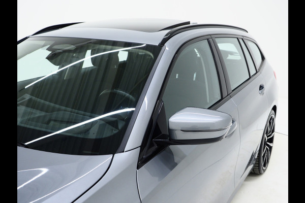 BMW 3 Serie Touring 320e xDrive LCI Shadowline | Panoramadak | LaserLED | HUD | Adaptive Cruise | 360 | Dodehoek | Carplay