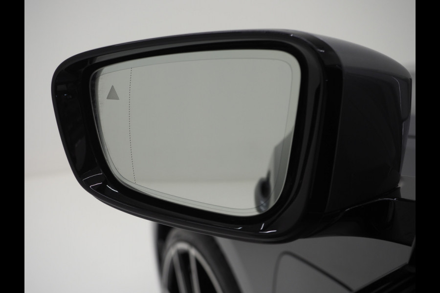 BMW 3 Serie Touring 320e xDrive LCI Shadowline | Panoramadak | LaserLED | HUD | Adaptive Cruise | 360 | Dodehoek | Carplay