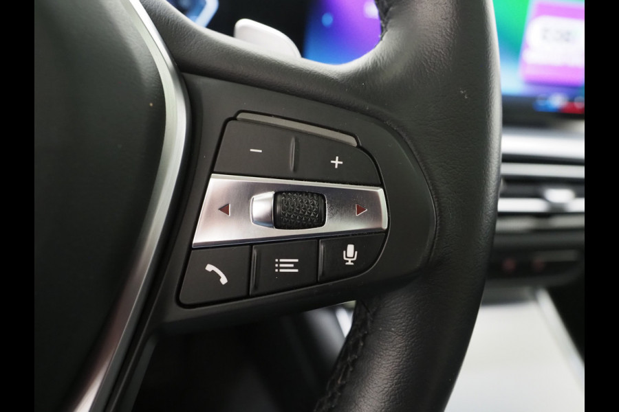BMW 3 Serie Touring 320e xDrive LCI Shadowline | Panoramadak | LaserLED | HUD | Adaptive Cruise | 360 | Dodehoek | Carplay