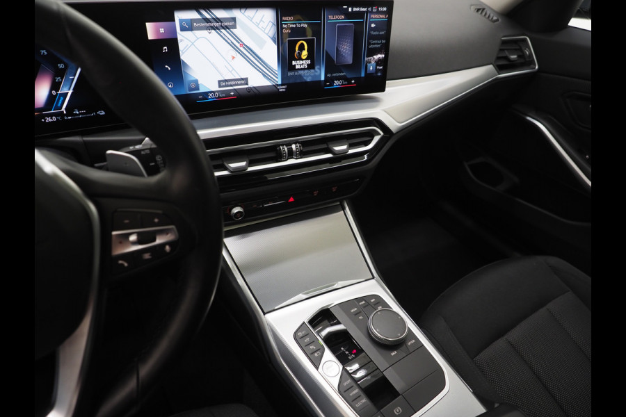 BMW 3 Serie Touring 320e xDrive LCI Shadowline | Panoramadak | LaserLED | HUD | Adaptive Cruise | 360 | Dodehoek | Carplay