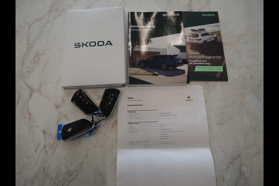 Škoda Superb Combi 1.5 TSI PHEV 204PK | Panoramadak | HUD | Camera | Keyless | Adaptive Cruise | Dodehoek | Carplay