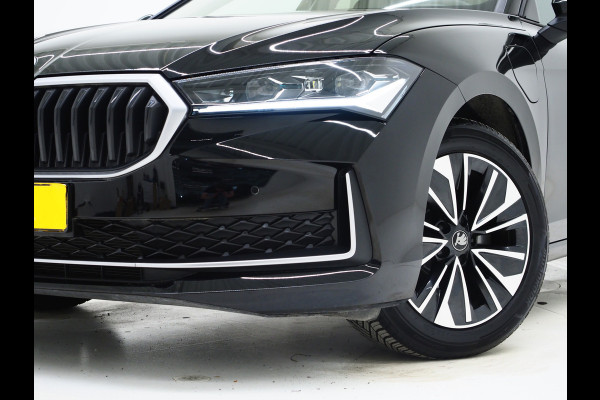 Škoda Superb Combi 1.5 TSI PHEV 204PK | Panoramadak | HUD | Camera | Keyless | Adaptive Cruise | Dodehoek | Carplay