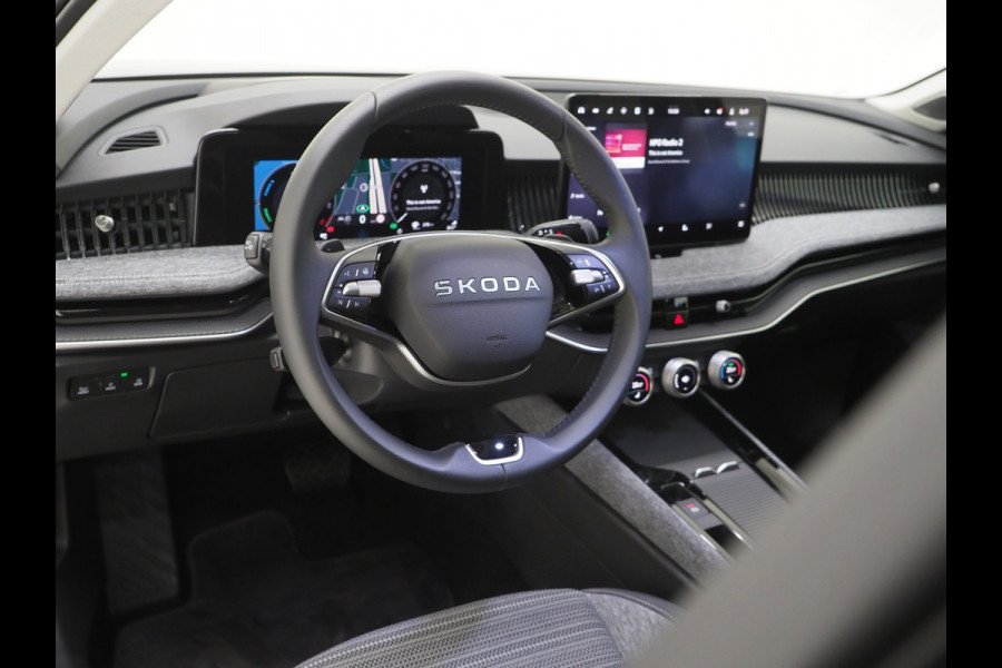 Škoda Superb Combi 1.5 TSI PHEV 204PK | Panoramadak | HUD | Camera | Keyless | Adaptive Cruise | Dodehoek | Carplay