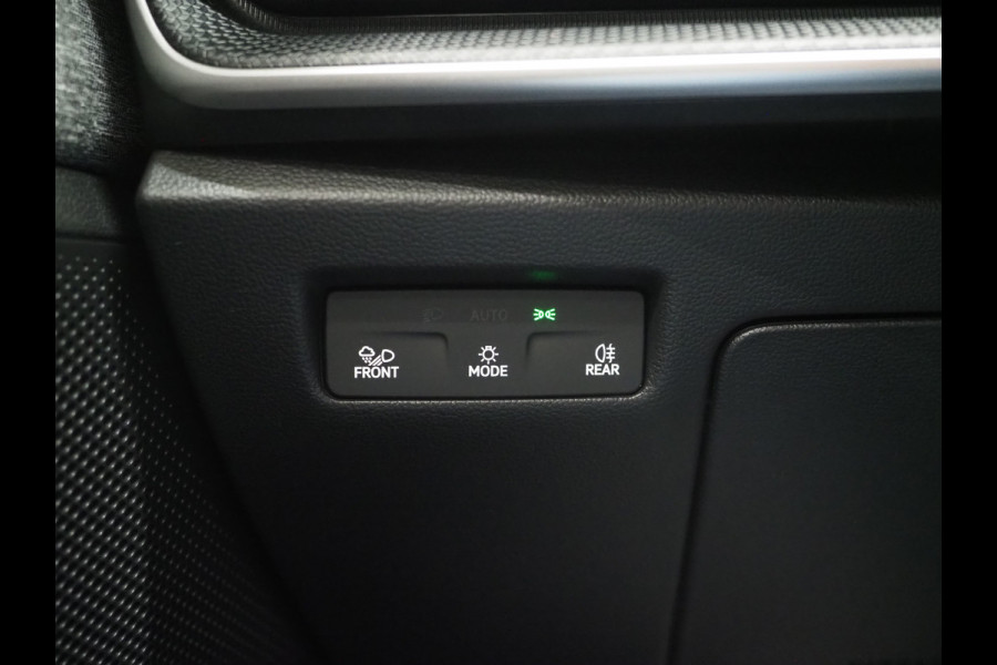 Škoda Superb Combi 1.5 TSI PHEV 204PK | Panoramadak | HUD | Camera | Keyless | Adaptive Cruise | Dodehoek | Carplay