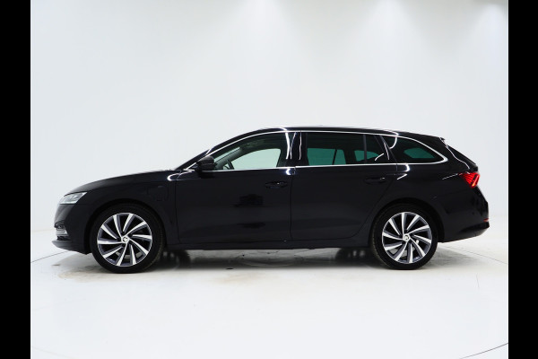 Škoda Octavia Combi 1.4 TSI iV PHEV | Panoramadak | HUD | Camera | Sfeerlicht | Keyless | Adaptive Cruise | Memory