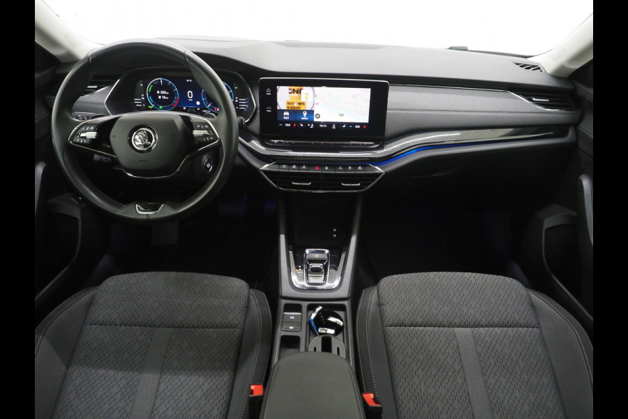 Škoda Octavia Combi 1.4 TSI iV PHEV | Panoramadak | HUD | Camera | Sfeerlicht | Keyless | Adaptive Cruise | Memory