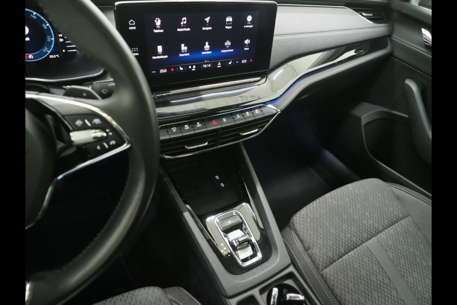 Škoda Octavia Combi 1.4 TSI iV PHEV | Panoramadak | HUD | Camera | Sfeerlicht | Keyless | Adaptive Cruise | Memory