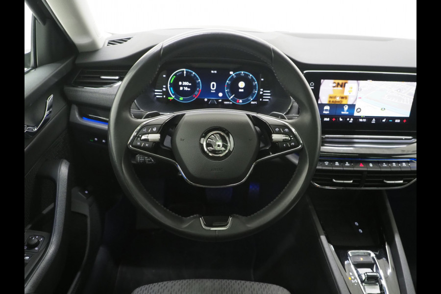 Škoda Octavia Combi 1.4 TSI iV PHEV | Panoramadak | HUD | Camera | Sfeerlicht | Keyless | Adaptive Cruise | Memory