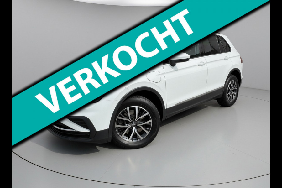 Volkswagen Tiguan 1.4 TSI eHybrid Life * Navigatie * Stoelverwarming * Virtual Cockpit * Adaptieve Cruise Control *