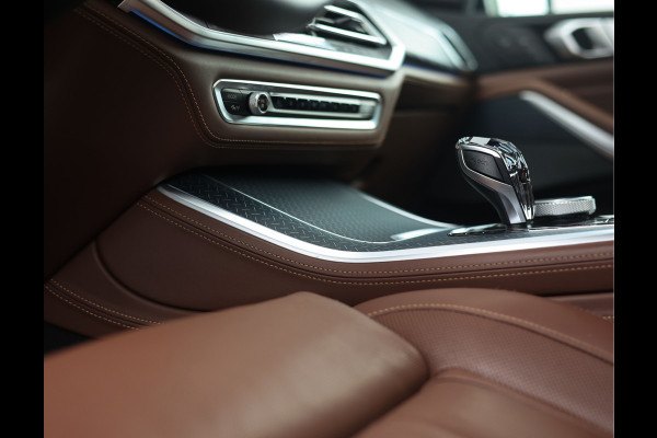 BMW X5 45e xDrive | Sky - HUD - Volleder - Massage