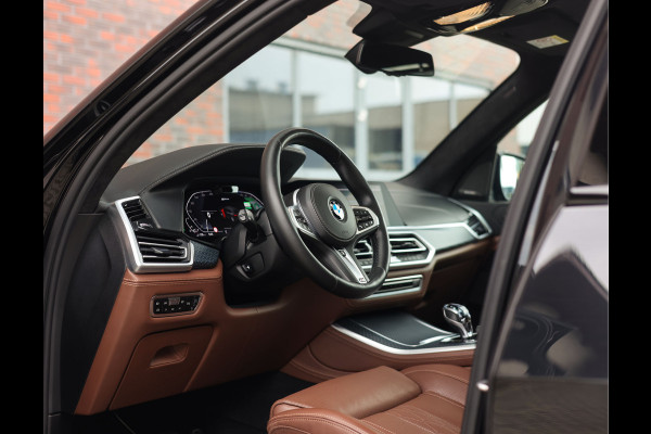 BMW X5 45e xDrive | Sky - HUD - Volleder - Massage