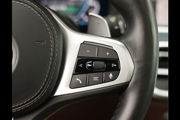 BMW X5 45e xDrive | Sky - HUD - Volleder - Massage