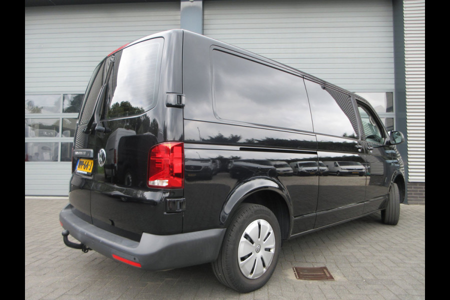 Volkswagen Transporter 2.0 TDI L2, Met Airco, Navigatie, Apple CarPlay, PDC, Trekhaak.
