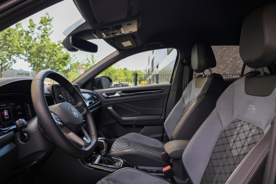 Volkswagen T-Roc 1.5 TSI R-Line Business | KEYLESS | CAMERA | IQ LIGHT | STOEL&STUURVERW | DIGITAL | ELEK KOFFERKLEP |