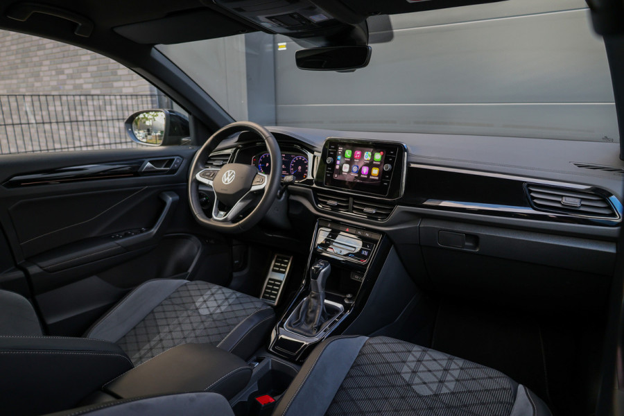 Volkswagen T-Roc 1.5 TSI R-Line Business | KEYLESS | CAMERA | IQ LIGHT | STOEL&STUURVERW | DIGITAL | ELEK KOFFERKLEP |