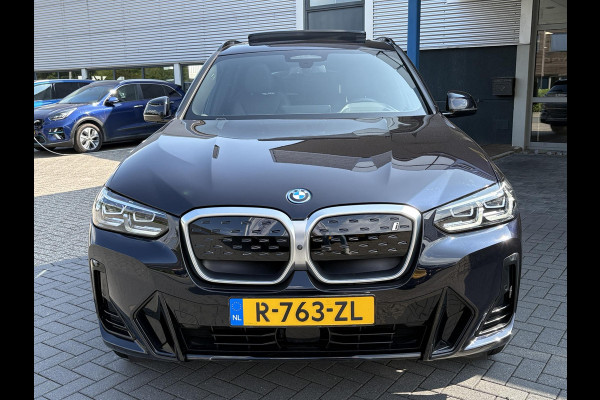 BMW iX3 High Executive 80 kWh | VOL! | 98,9% SOH | Panoramadak | Harmon Kardon | 360 Camera | Leder |