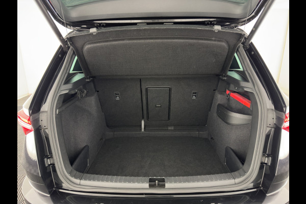 Škoda Karoq 1.5 TSI ACT Sportline Business (INCL-BTW) Aut. *PANO | DIGI-COCKPIT | FULL-LED | ADAPTIVE-CRUISE | HEATED-SPORTSEATS | TOPVIEW |  AMBIENTLIGHT | NAVI-FULLMAP | KEYLESS | DAB+ | TOWBAR | PRIVACYGLASS | 18''ALU*