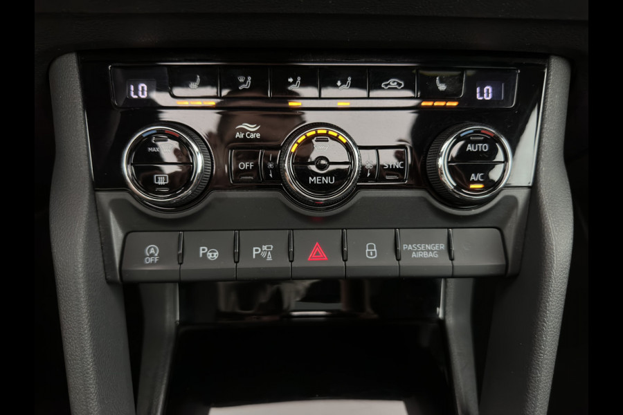 Škoda Karoq 1.5 TSI ACT Sportline Business (INCL-BTW) Aut. *PANO | DIGI-COCKPIT | FULL-LED | ADAPTIVE-CRUISE | HEATED-SPORTSEATS | TOPVIEW |  AMBIENTLIGHT | NAVI-FULLMAP | KEYLESS | DAB+ | TOWBAR | PRIVACYGLASS | 18''ALU*