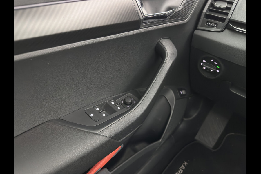 Škoda Karoq 1.5 TSI ACT Sportline Business (INCL-BTW) Aut. *PANO | DIGI-COCKPIT | FULL-LED | ADAPTIVE-CRUISE | HEATED-SPORTSEATS | TOPVIEW |  AMBIENTLIGHT | NAVI-FULLMAP | KEYLESS | DAB+ | TOWBAR | PRIVACYGLASS | 18''ALU*