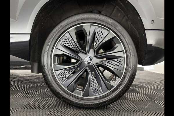 Škoda Karoq 1.5 TSI ACT Sportline Business (INCL-BTW) Aut. *PANO | DIGI-COCKPIT | FULL-LED | ADAPTIVE-CRUISE | HEATED-SPORTSEATS | TOPVIEW |  AMBIENTLIGHT | NAVI-FULLMAP | KEYLESS | DAB+ | TOWBAR | PRIVACYGLASS | 18''ALU*