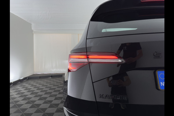 Škoda Karoq 1.5 TSI ACT Sportline Business (INCL-BTW) Aut. *PANO | DIGI-COCKPIT | FULL-LED | ADAPTIVE-CRUISE | HEATED-SPORTSEATS | TOPVIEW |  AMBIENTLIGHT | NAVI-FULLMAP | KEYLESS | DAB+ | TOWBAR | PRIVACYGLASS | 18''ALU*
